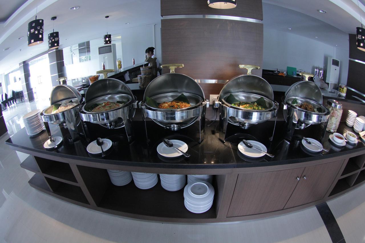 Amantis Hotel Demak Kültér fotó