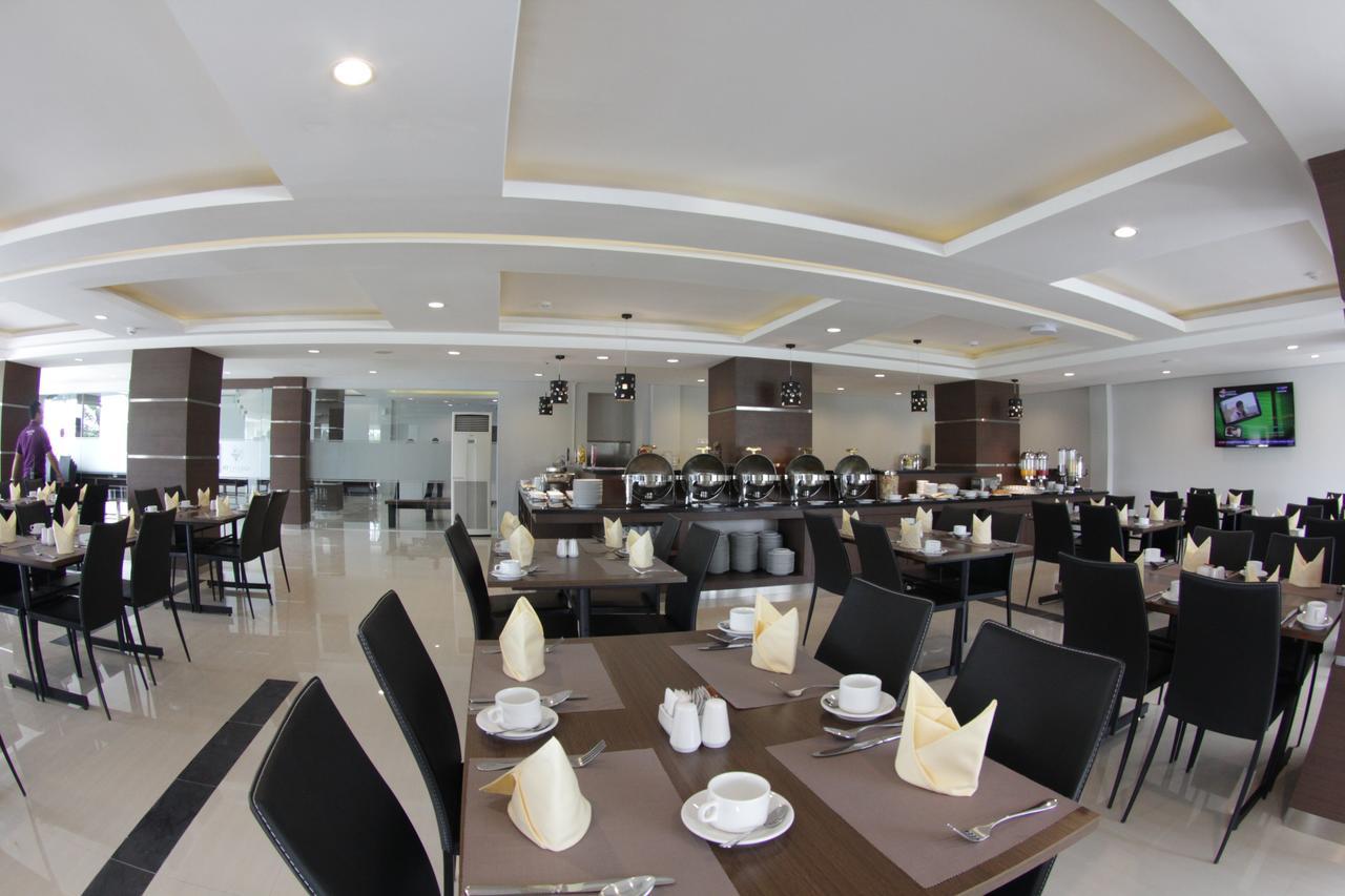 Amantis Hotel Demak Kültér fotó